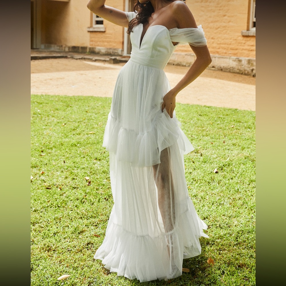Wedding dress Pixi Off Shoulder Maxi Dress White